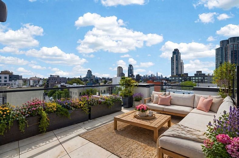 1110 Manhattan Avenue #2