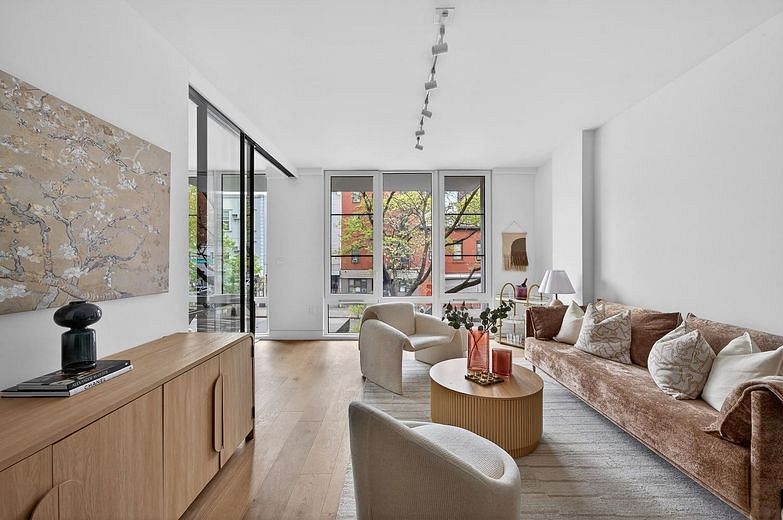1110 Manhattan Avenue #PH