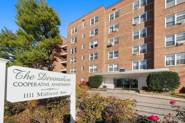 1111 Midland Avenue #1P