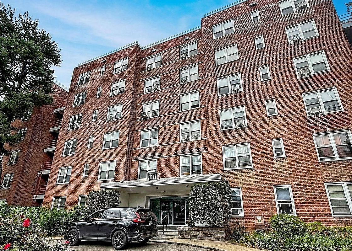 Image 1 of 13 for 1111 Midland Avenue #5J in Westchester, Bronxville, NY, 10708
