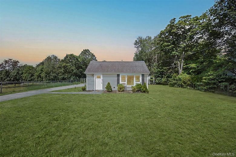 1113 Joselson Avenue