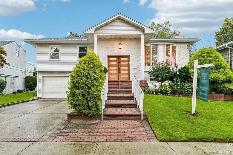 1114 Fordham Lane