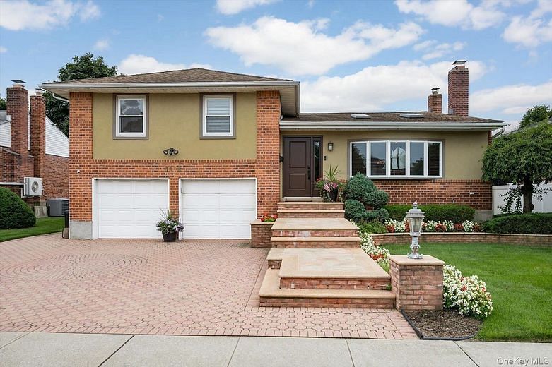 1118 Howard Drive