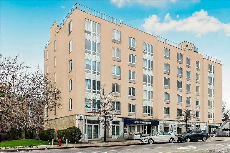 112-02 Northern Boulevard #PH-C