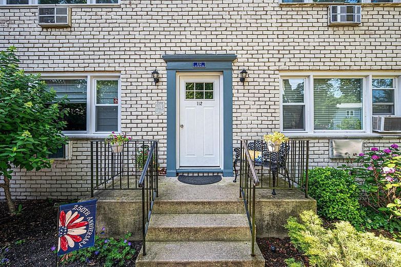 112 Cardinal Lane #2A