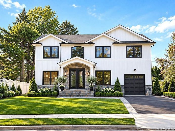 112 Columbia Drive