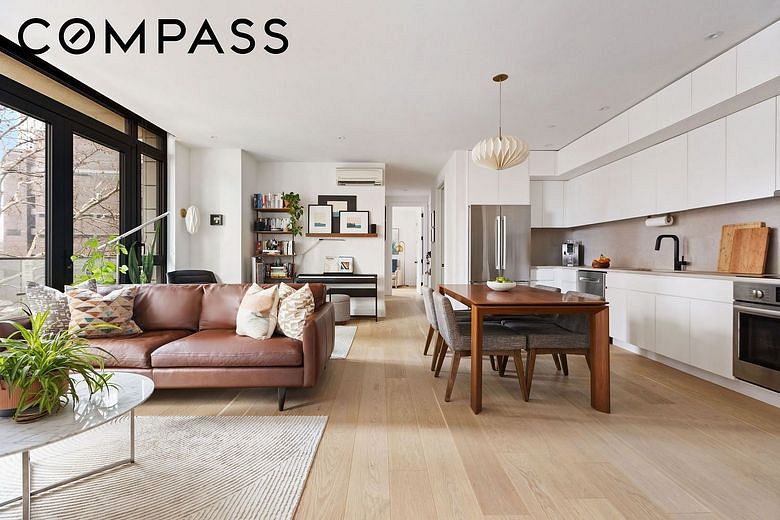 112 Fleet Place #6A