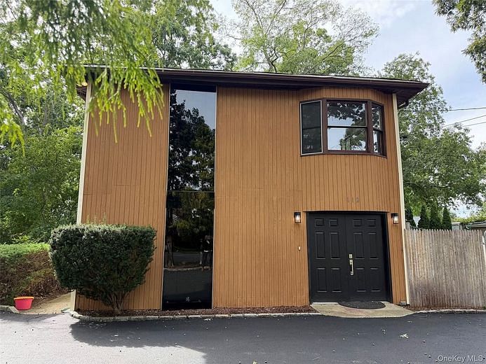 112 Hillside Road