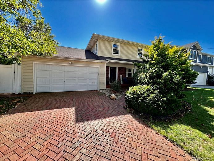 112 Ivy Lane