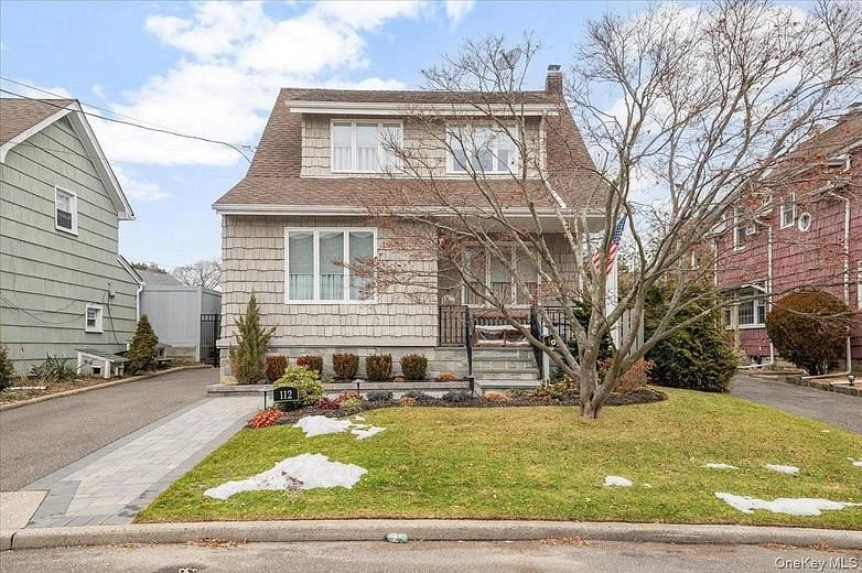 112 Longworth Avenue