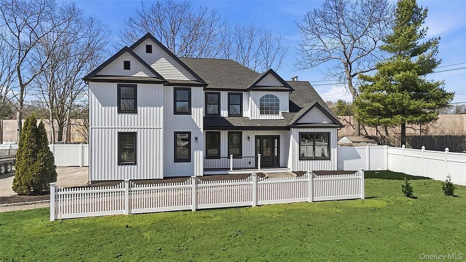 112 S Hillside Avenue