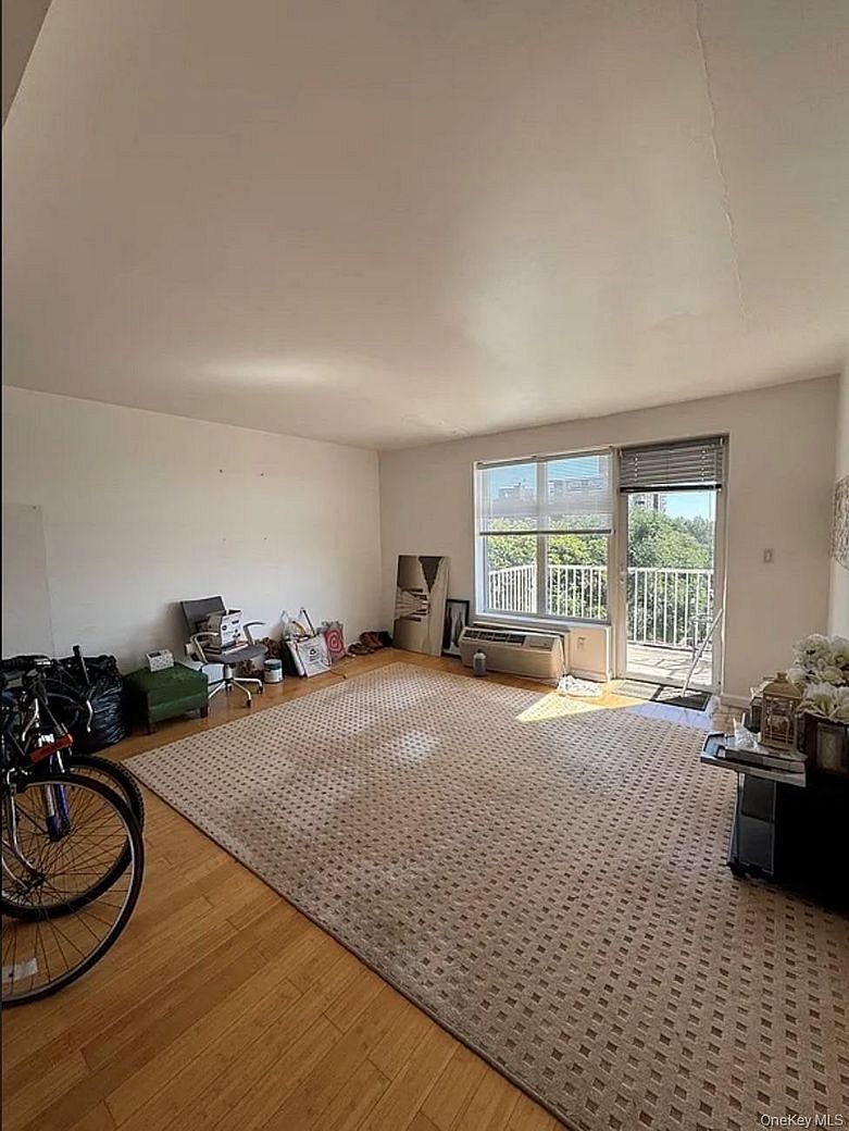 11202 Northern Boulevard #6C