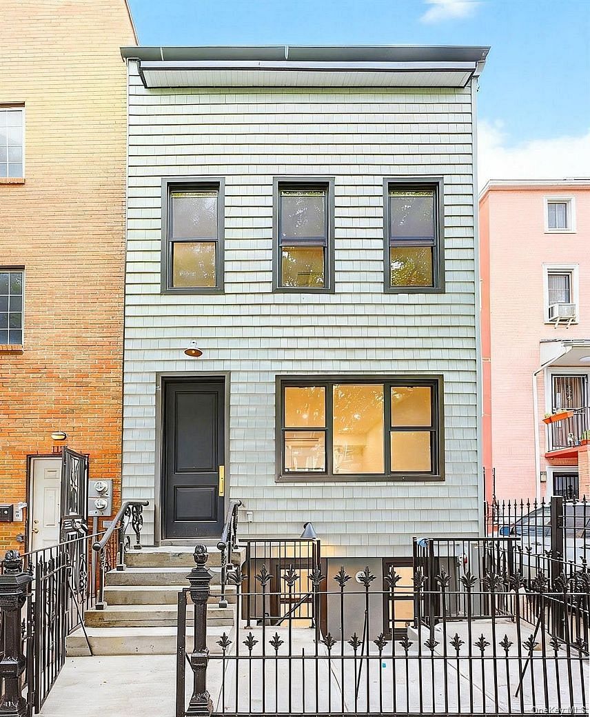 1123 Madison Street