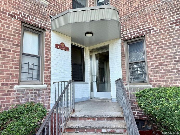 11250 Northern Boulevard #5A