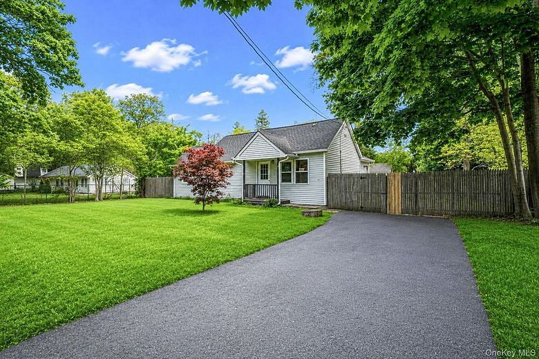 113 Huguenot Drive