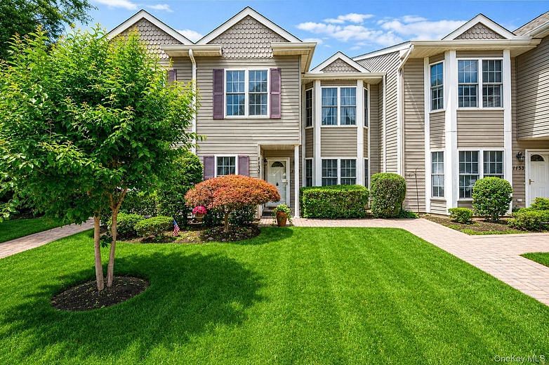 1130 Savoy Drive