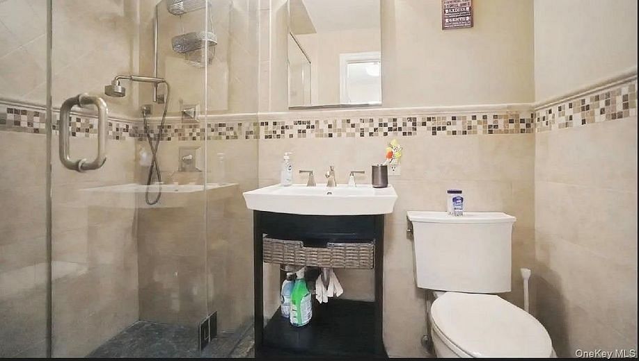 1133 Midland Avenue #3K
