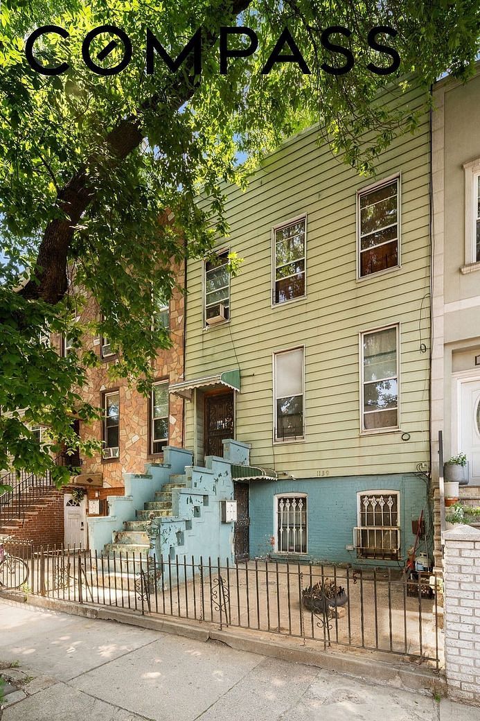 1139 Hancock Street