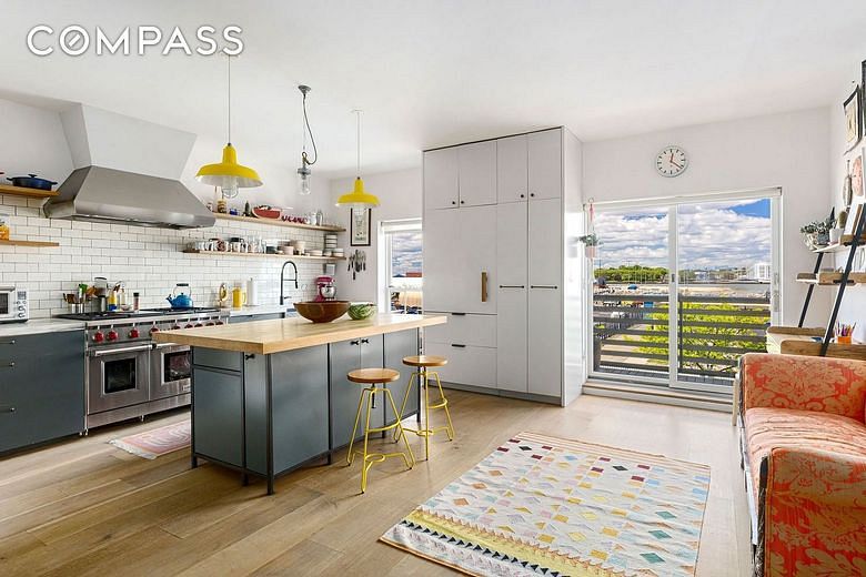 113A Columbia Street