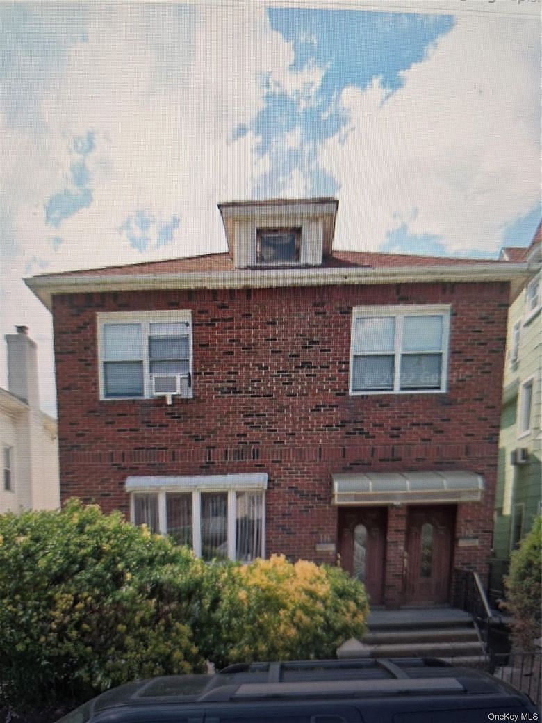 114 Bay 32nd Street