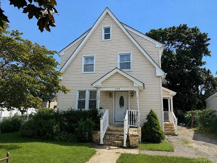 114 Leonard Avenue