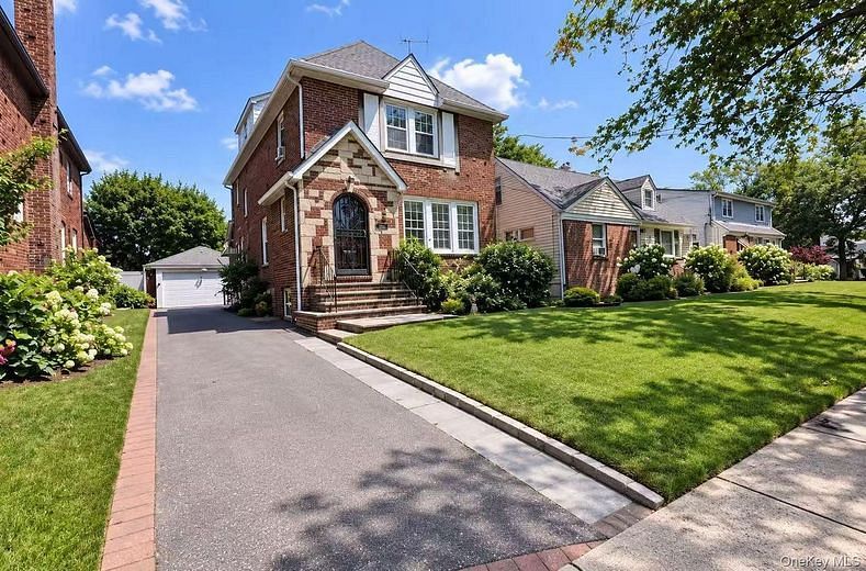115 Canterbury Gate