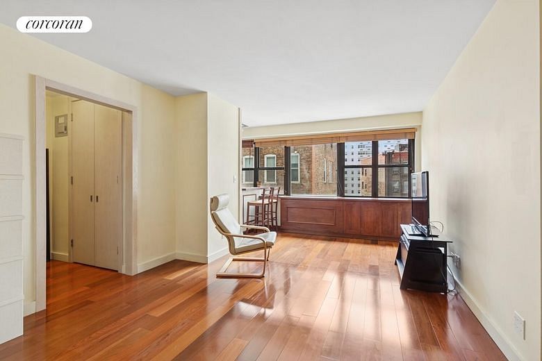 115 East 9th Street #10P