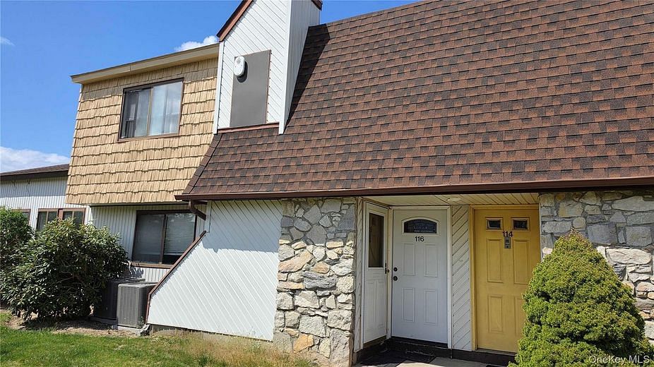 115 Pointe Circle S #115