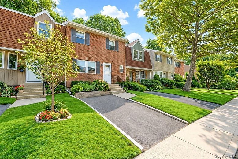 115 Woody Lane