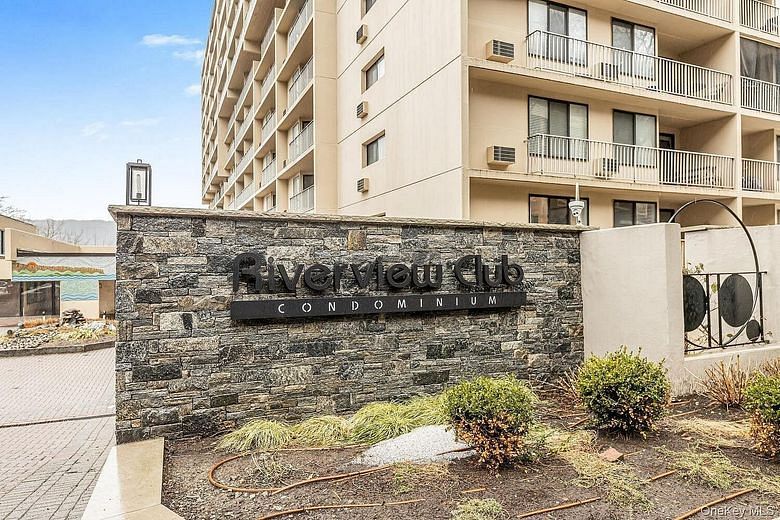 1155 Warburton Avenue #12S