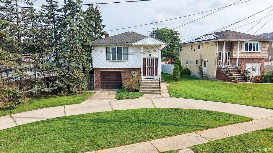 1156 Midway Court