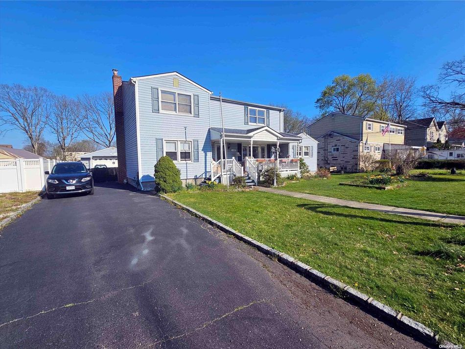 Image 1 of 29 for 1157 Cassel Avenue in Long Island, Bay Shore, NY, 11706
