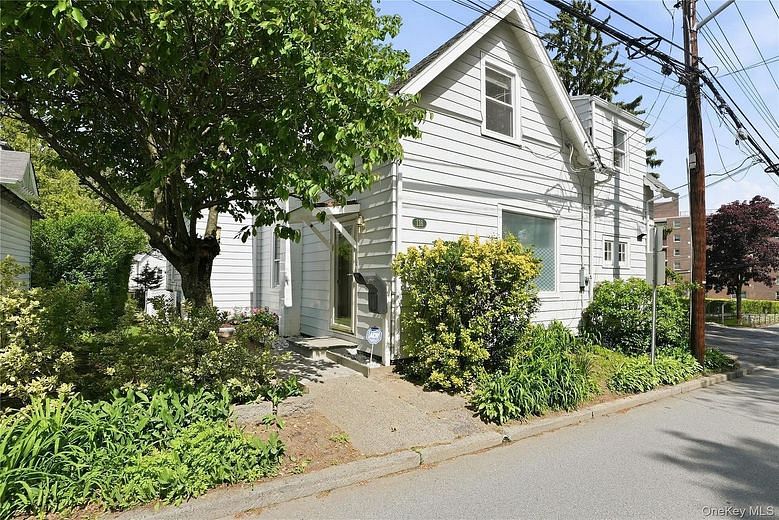 116 Carpenter Avenue
