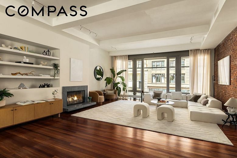 116 Hudson Street #2