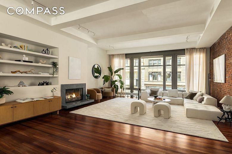 116 Hudson Street #2