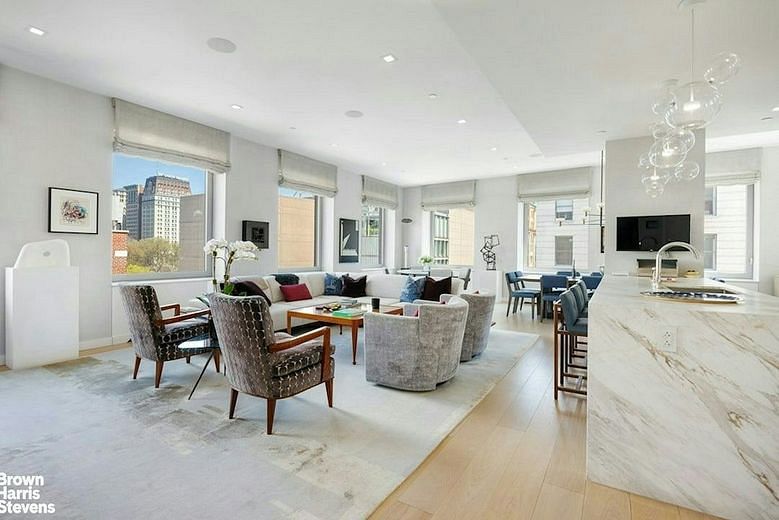 116 University Place #PH