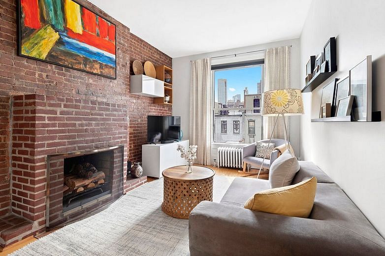 116 West 76th Street #5R