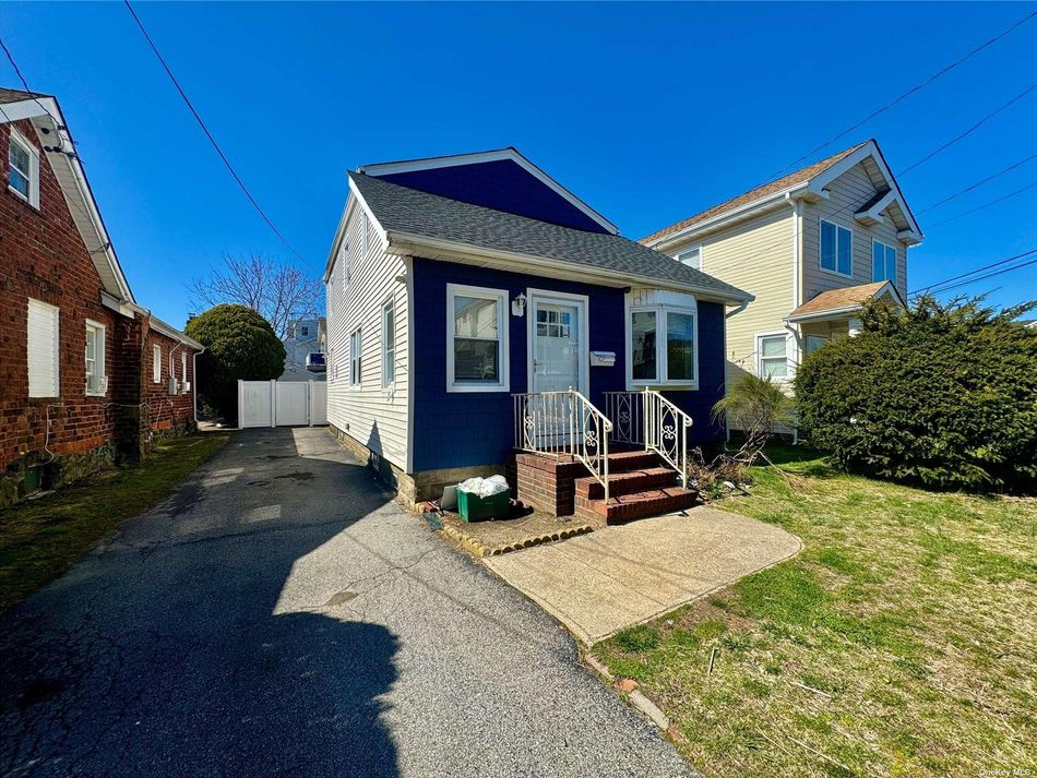 Image 1 of 21 for 116 West Boulevard in Long Island, E. Rockaway, NY, 11518
