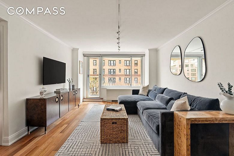 1160 Third Avenue #4EF