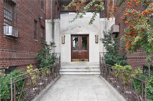 Image 1 of 15 for 303 E 37th Street #4D in Manhattan, New York, NY, 10016