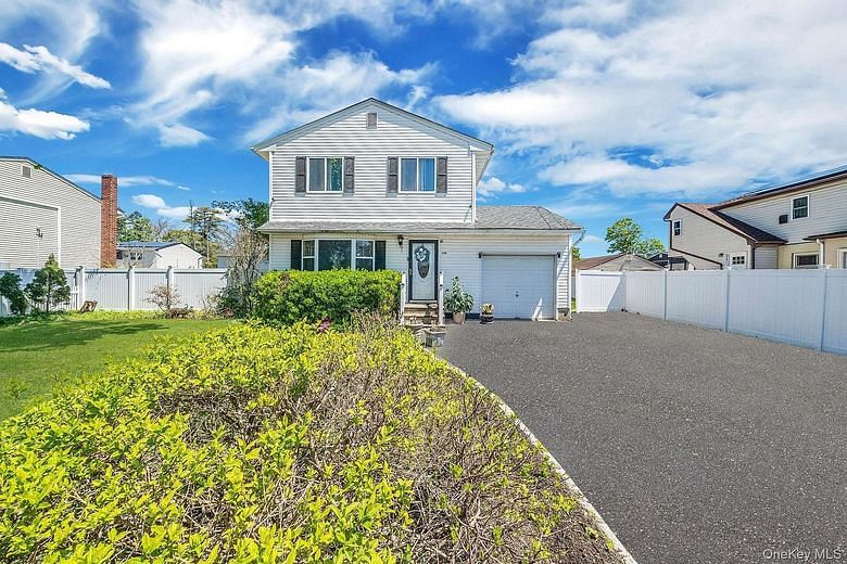 1169 Little East Neck Road