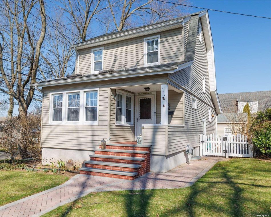 Image 1 of 25 for 117 Crocus Avenue in Long Island, Floral Park, NY, 11001
