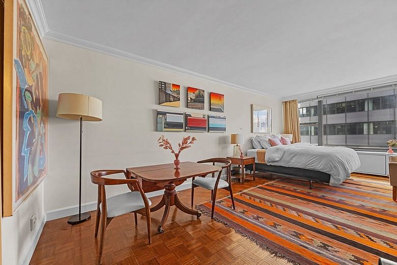117 East 57th Street #32F