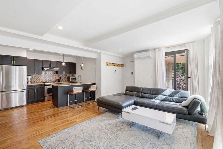 117 Kingsland Avenue #2C