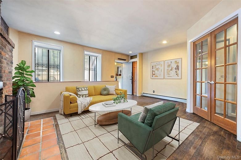 117 W 82nd Street #01