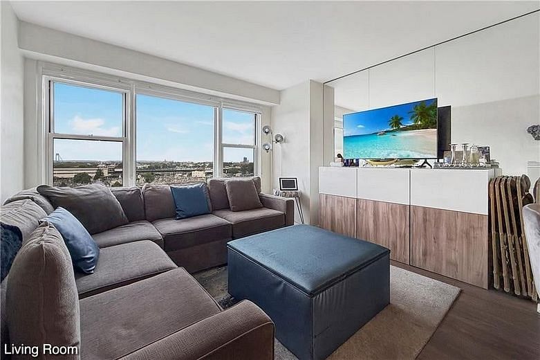 1170 Ocean Parkway #8J