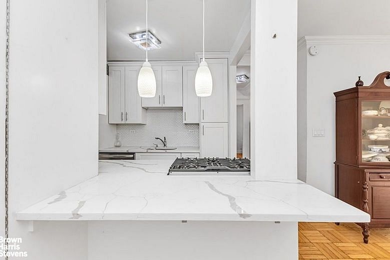 1175 York Avenue #10L