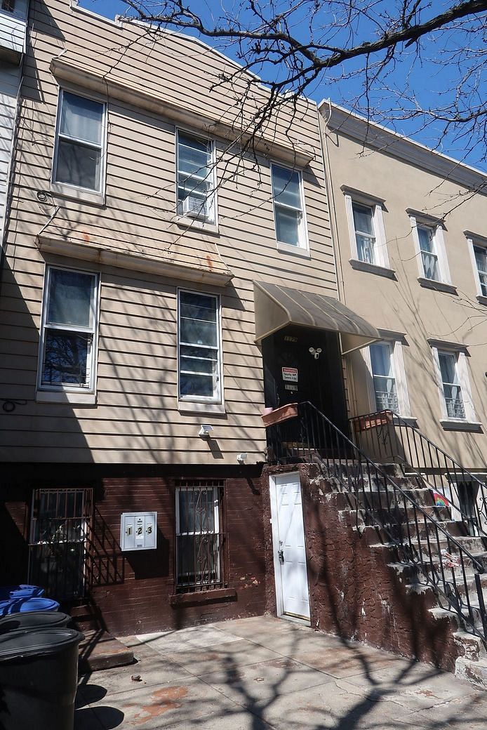 1179 Jefferson Avenue #TWNHSE