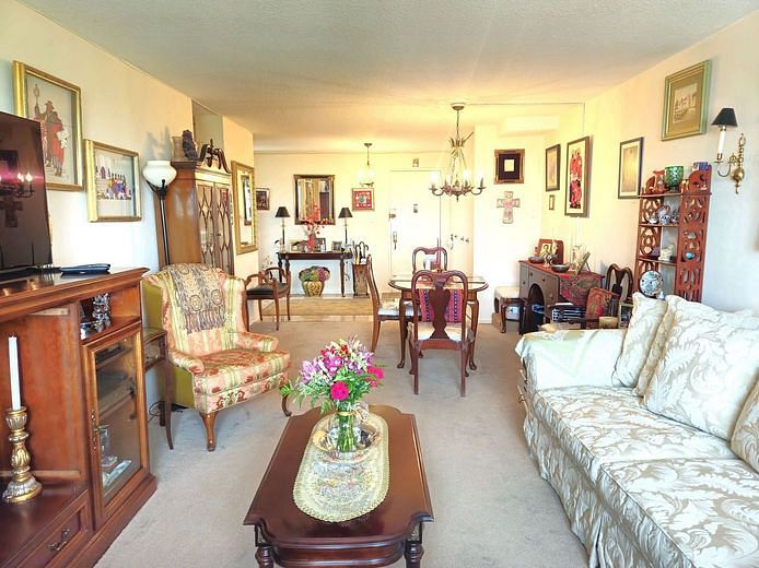 118-17 Union Turnpike #12A