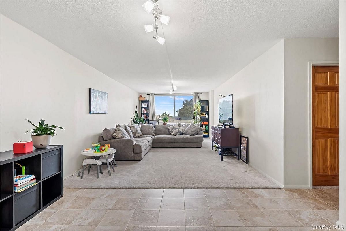 Image 1 of 13 for 118-18 Union Turnpike #5F in Queens, Kew Gardens, NY, 11415